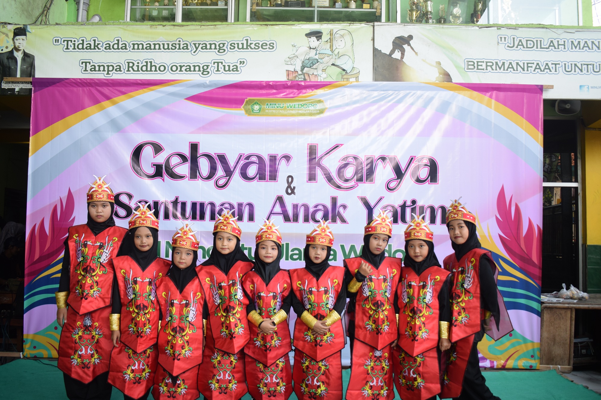 Menari