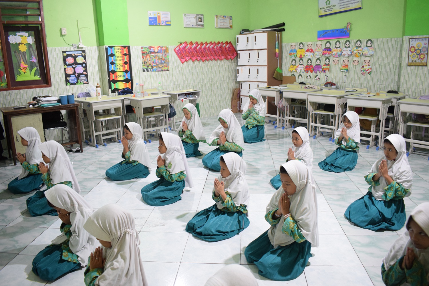 Menari